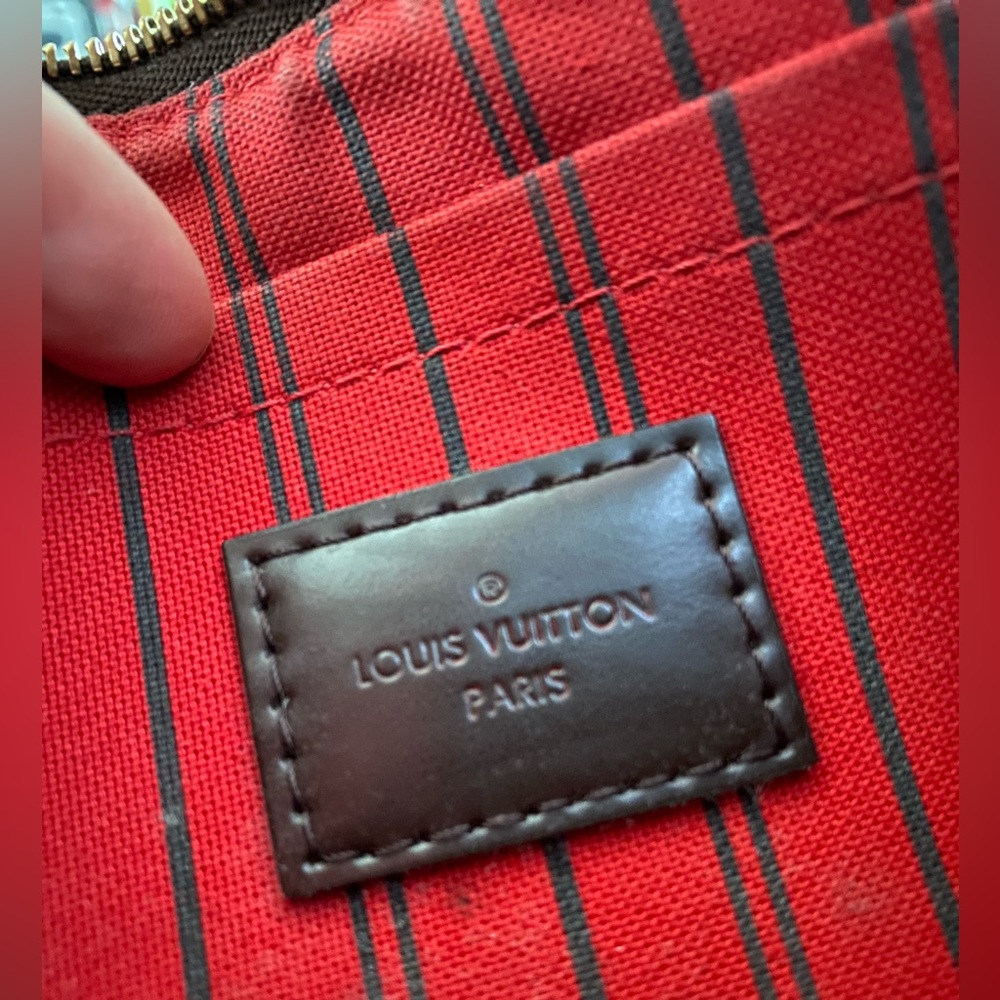 Louis Vuitton Neverfull GM Pouch - Picture 6 of 10